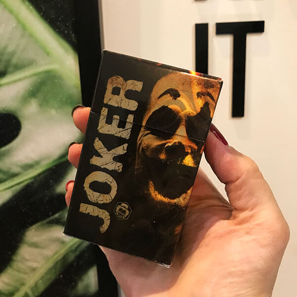 پاکت سیگار طرح Joker