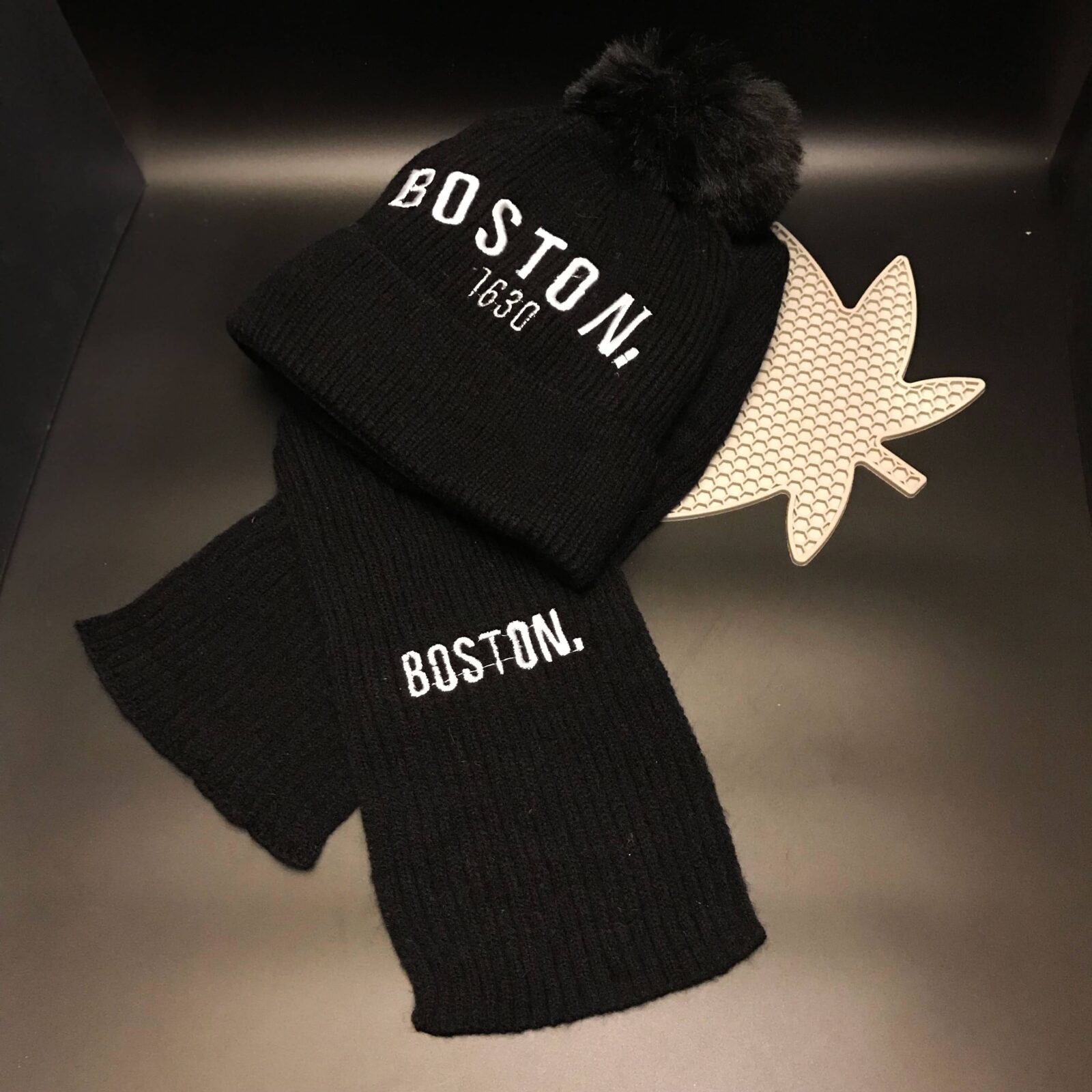 ست کلاه و شال گردن بچگانه مدل Boston رنگ مشکی